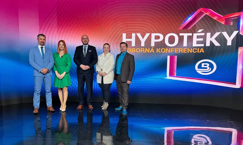 Odborná konferencia Brokeria o hypotékach v televíznom štúdiu